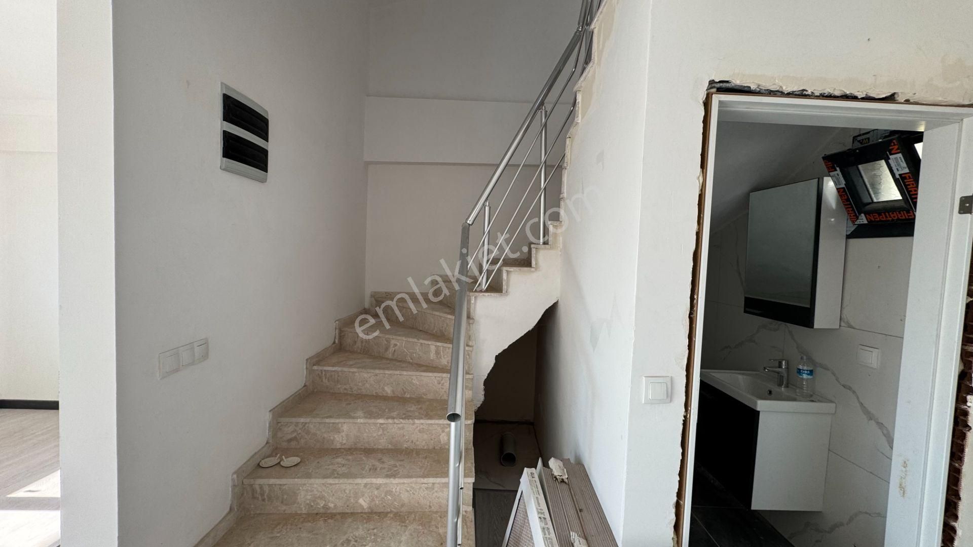 Dikili Kabakumda Köy İçi Deniz Manzaralı 135 M2 3+1 Satılık Müstakil Villa - Görsel 9