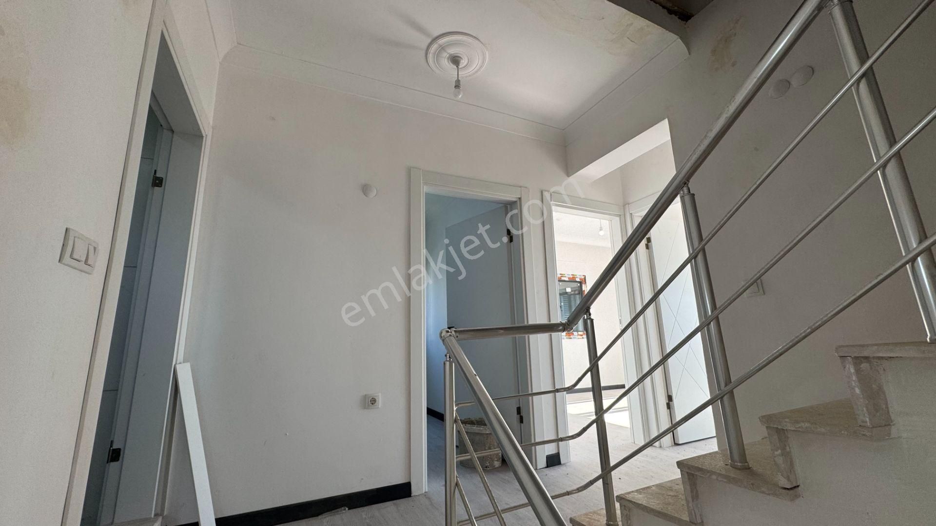 Dikili Kabakumda Köy İçi Deniz Manzaralı 135 M2 3+1 Satılık Müstakil Villa - Görsel 17