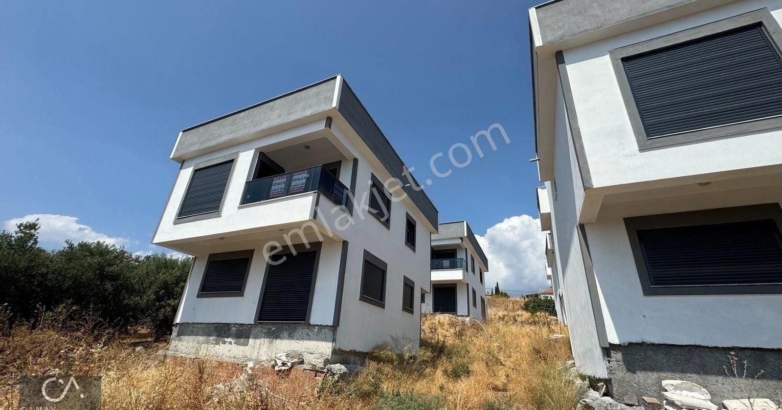 Dikili Kabakumda Köy İçi Deniz Manzaralı 135 M2 3+1 Satılık Müstakil Villa