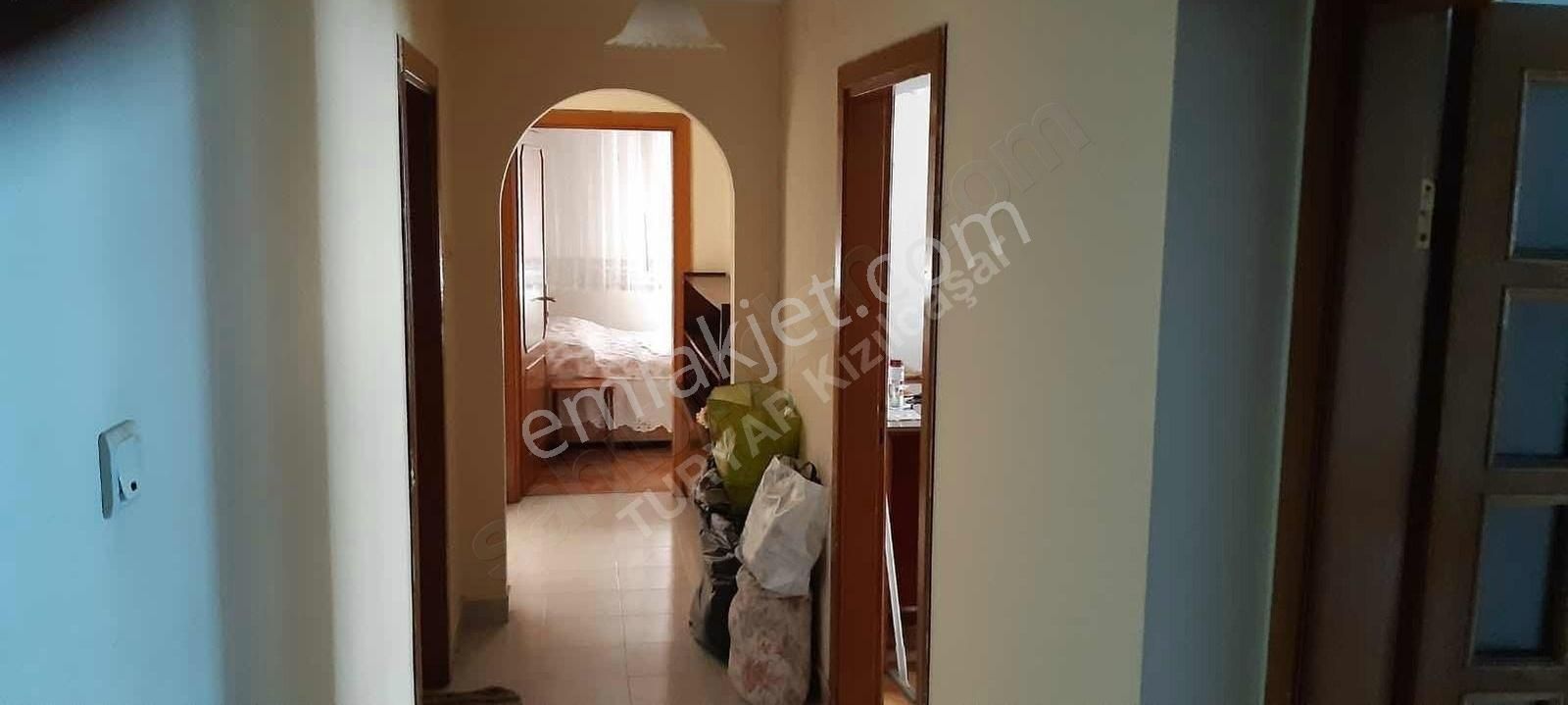 Demetevler, Harika Konum, Metroya 100 Metre Mobilyalı