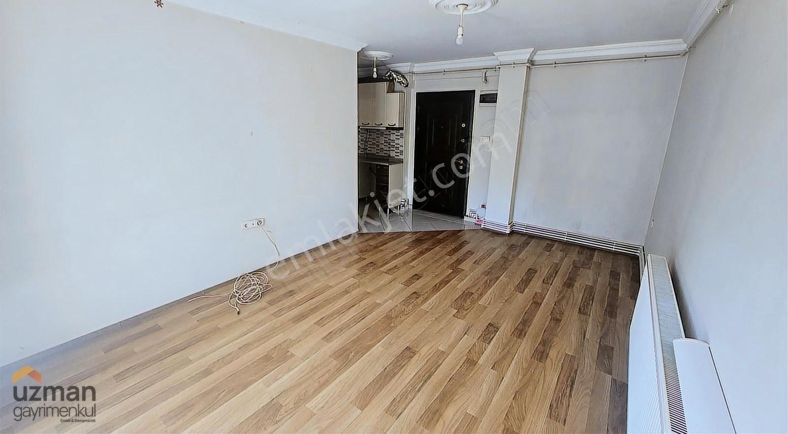 Uzman Gayrimenkul'den Merkezi Konumda 2+1 Kiralık Daire