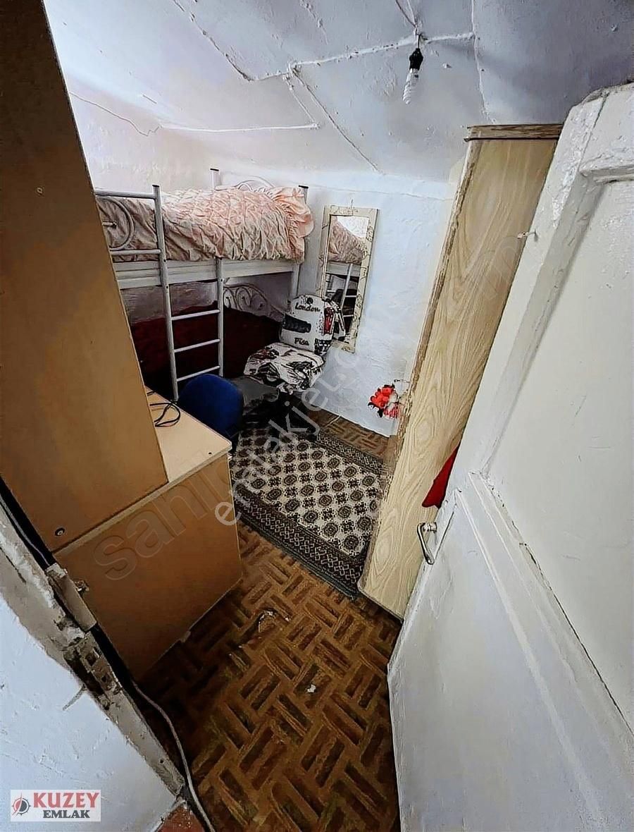 Kuzey Emlaktan Yakacık Lisesinin Hemen Yanında Müstakil Gckndu
