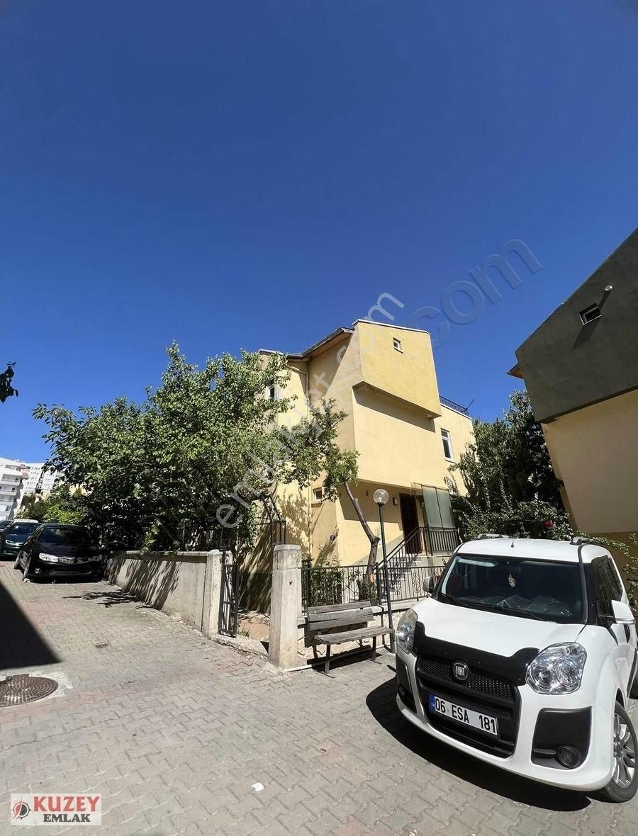 Kuzey Emlaktan Şen Yakacık Sitesinde Daire Parasına Villa