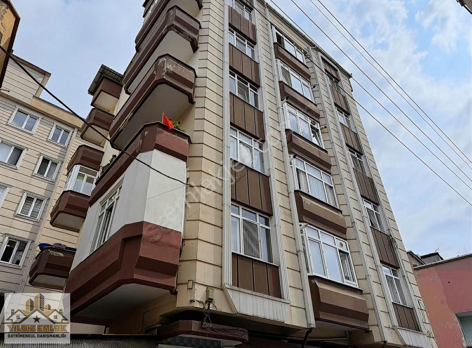 Yıldız Emlak'tan B.evlerinde 3+1 Amerikan Mutfak 130 M2 Kiralık