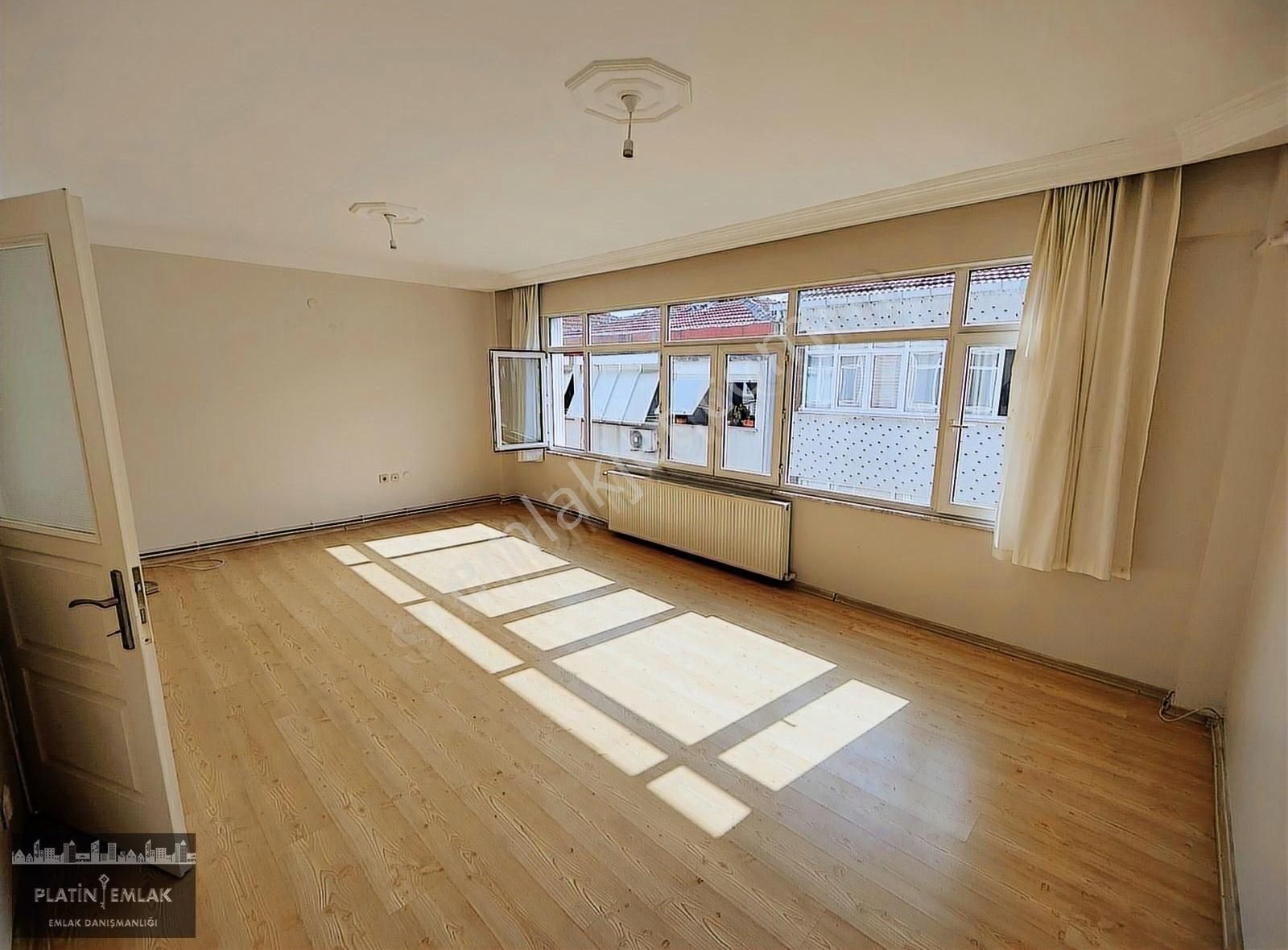 Platin Emlak'tan Sakızağacı'nda 3+1 Kiralık Daire