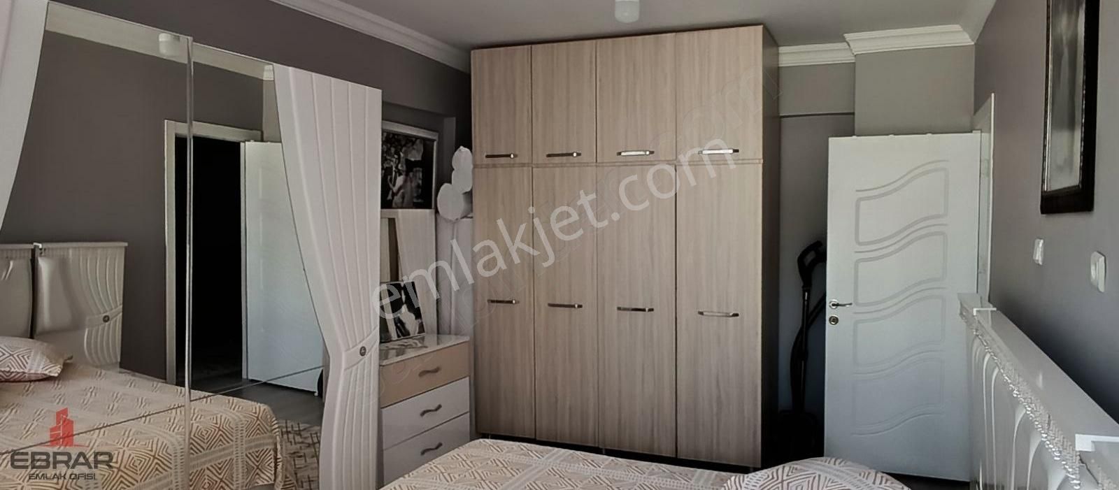 Huzurevleri Semtinde 3+1 Doğalgazlı Asansörlü Satılık Temiz Dair