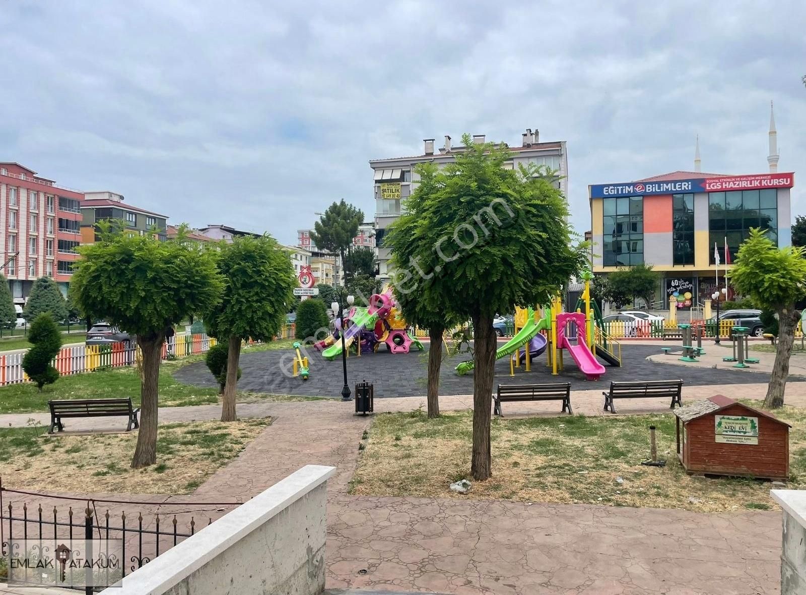 Mimar Sinanda Tramvaya 2. Bina Satılık 2+1 Lüks Daire..