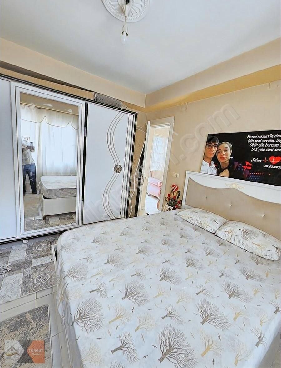 Mersin Gündoğdu'da 2 Katlı 3 Daire 1 Dükkan 200 M2 Müstakil Ev - Görsel 12