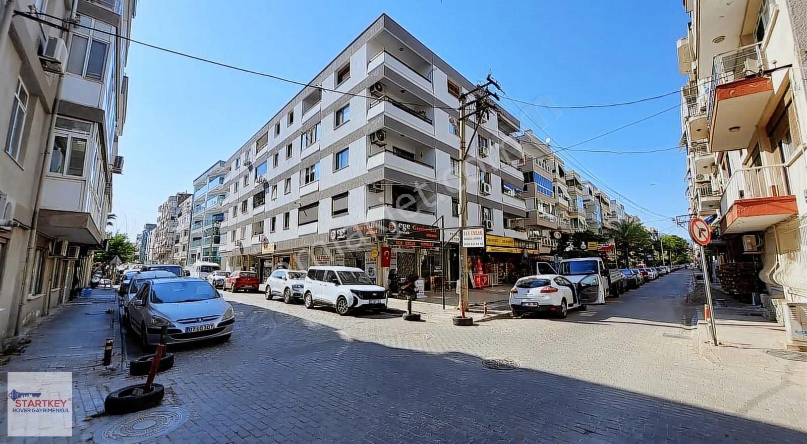 İzmir Karşıyaka Aksoyda Muhteşem Konumda 3+1 Kiralık Daire