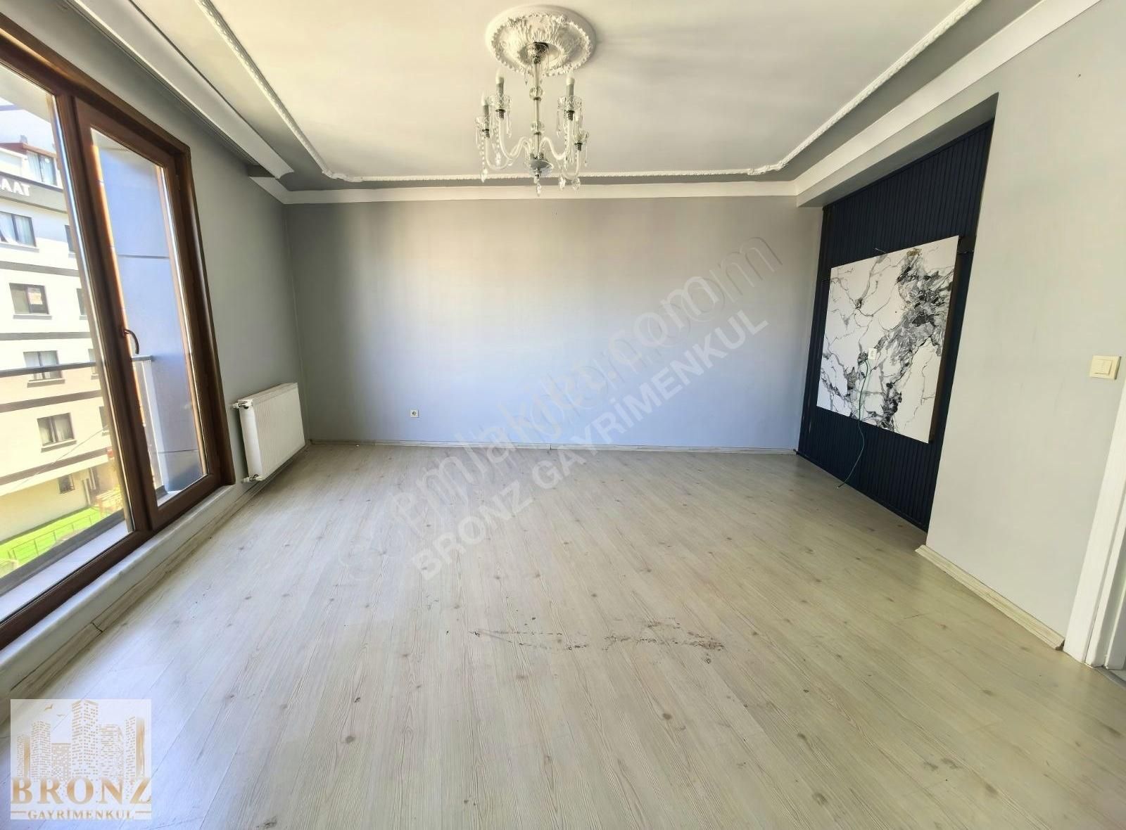 Çatalçeşme De Arakat Ebeveyn Banyolu Kiralık 2+1 Daire