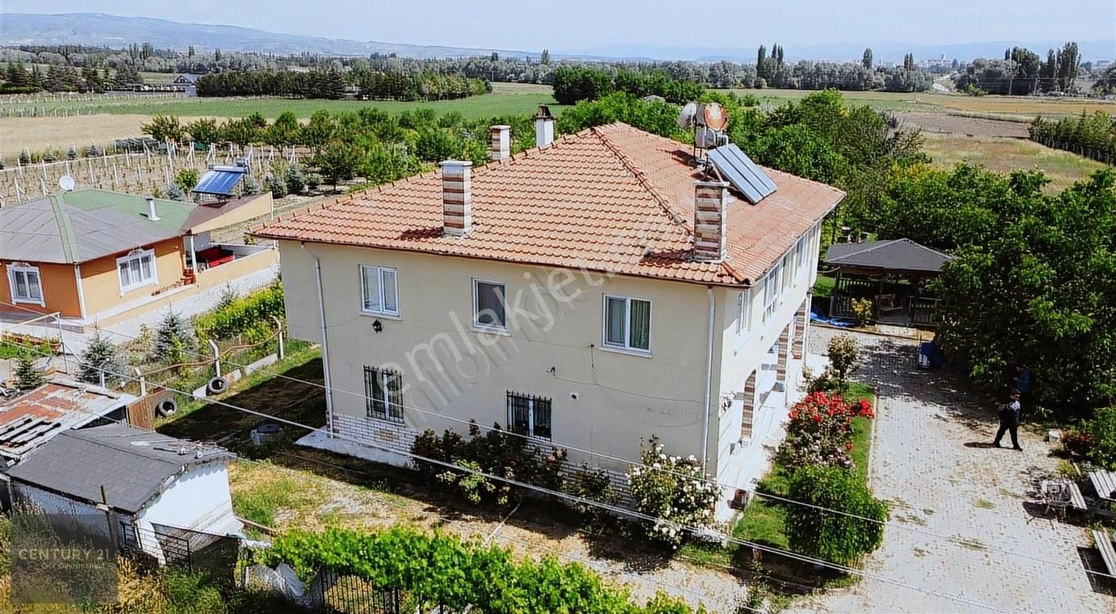 Müstakil Ev & Meyve Bahçesi 2.930 M² Arsa Şehre 5 Dakika (video) - Görsel 6