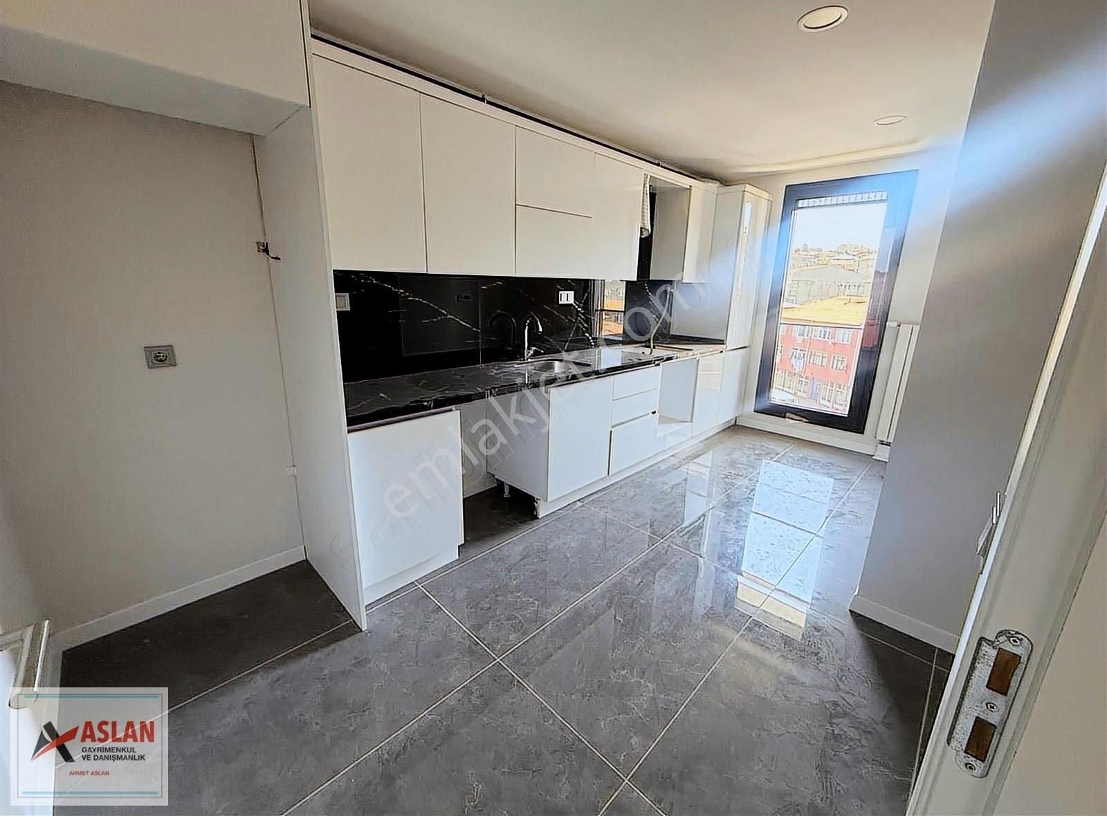 Üsküdar Yavuztürk Mimoza Evlerinde 4,5+1/200 M2 Dubleks Daire