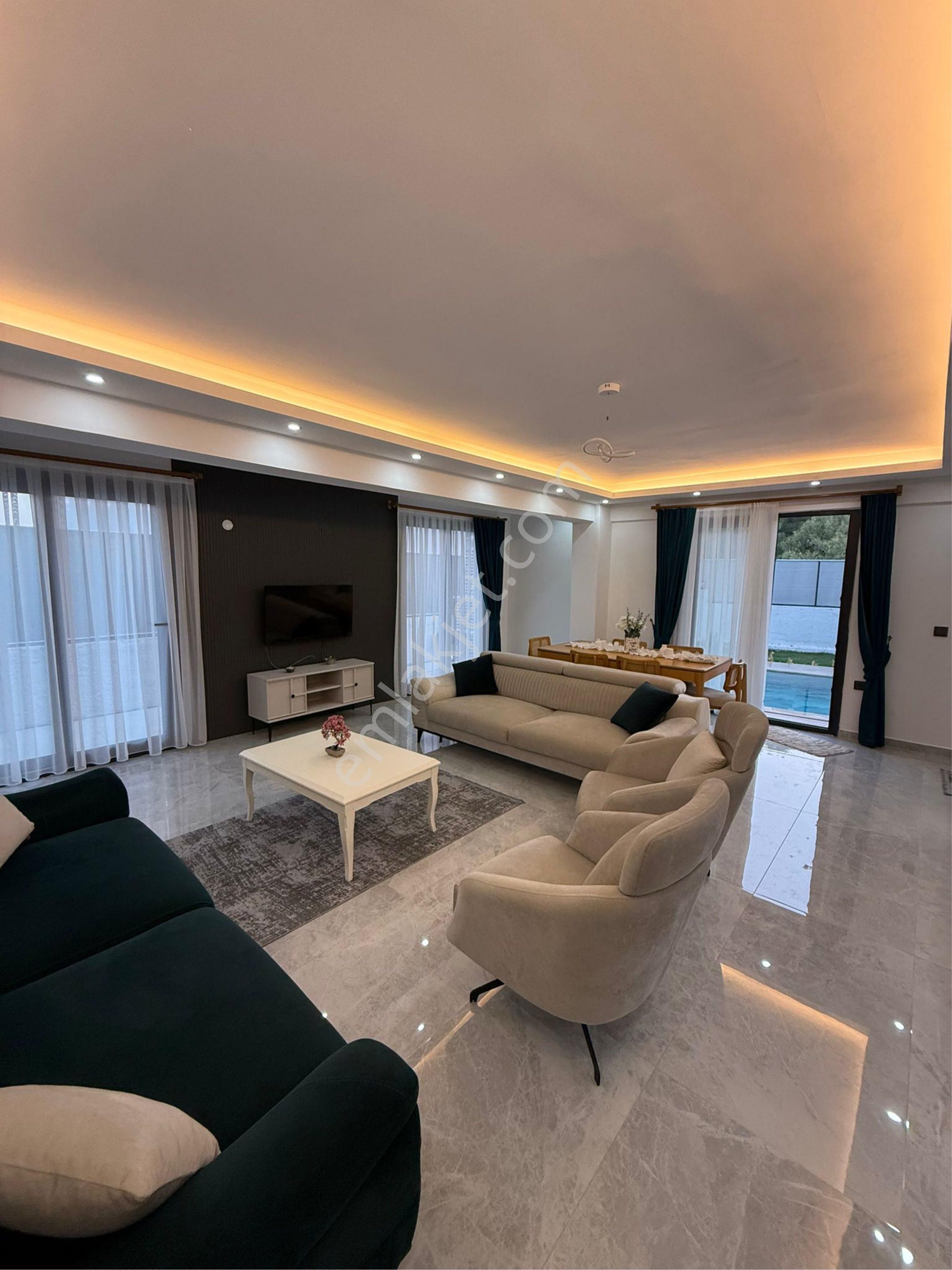 İncirköy’de 3+1 Mustakil Havuzlu Eşyalı Villa Satılık - Görsel 11