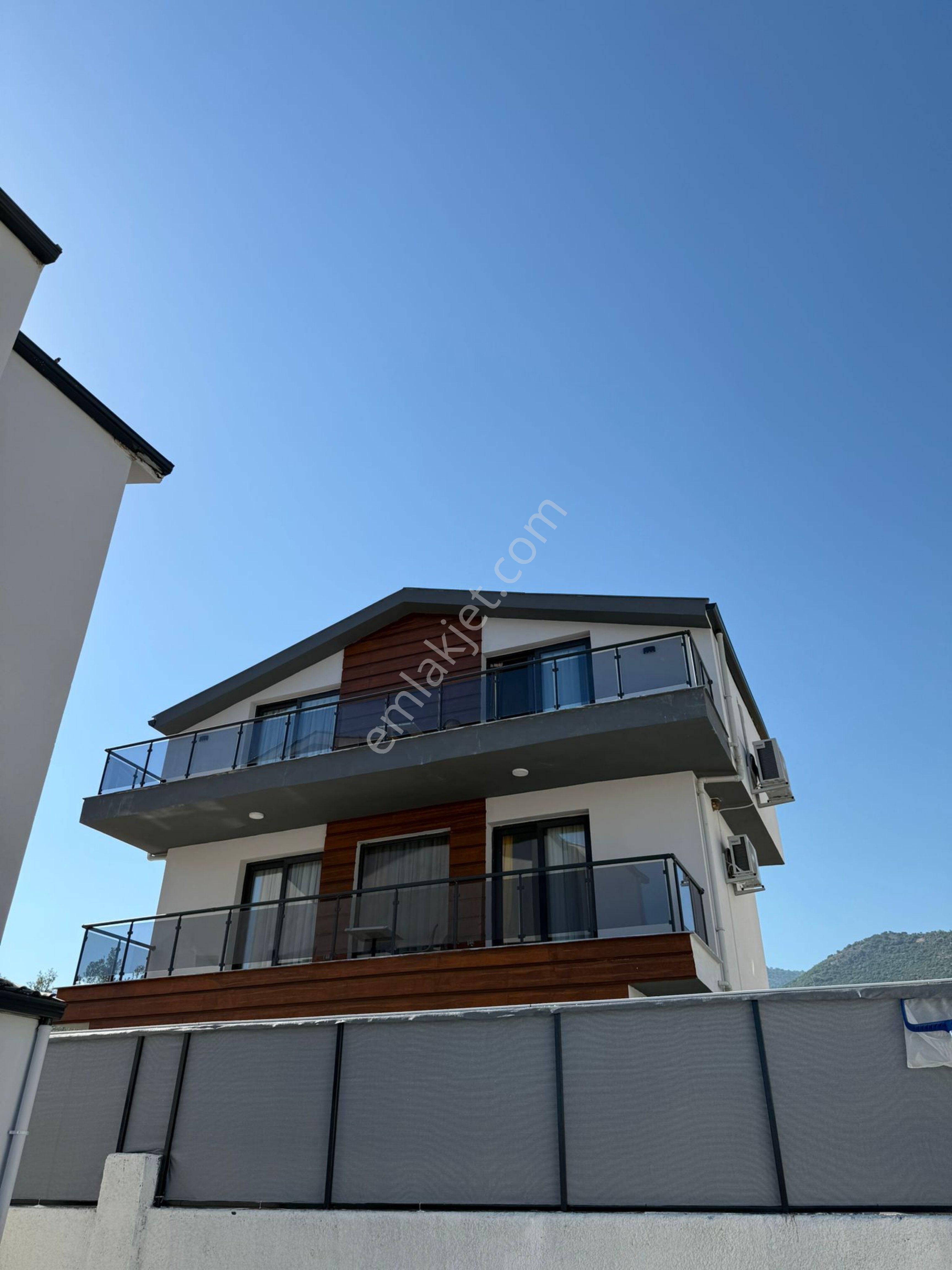 İncirköy’de 3+1 Mustakil Havuzlu Eşyalı Villa Satılık - Görsel 2