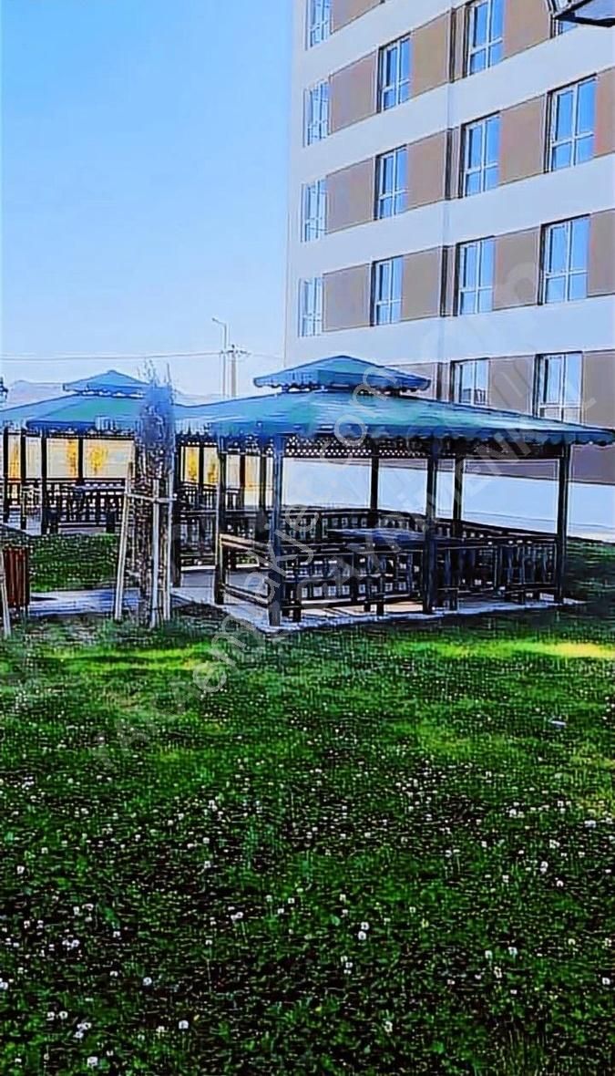 Yakamoz Gayrimenkul Dörtmevsim Konutlarında 3,5+1 Satlık Daire