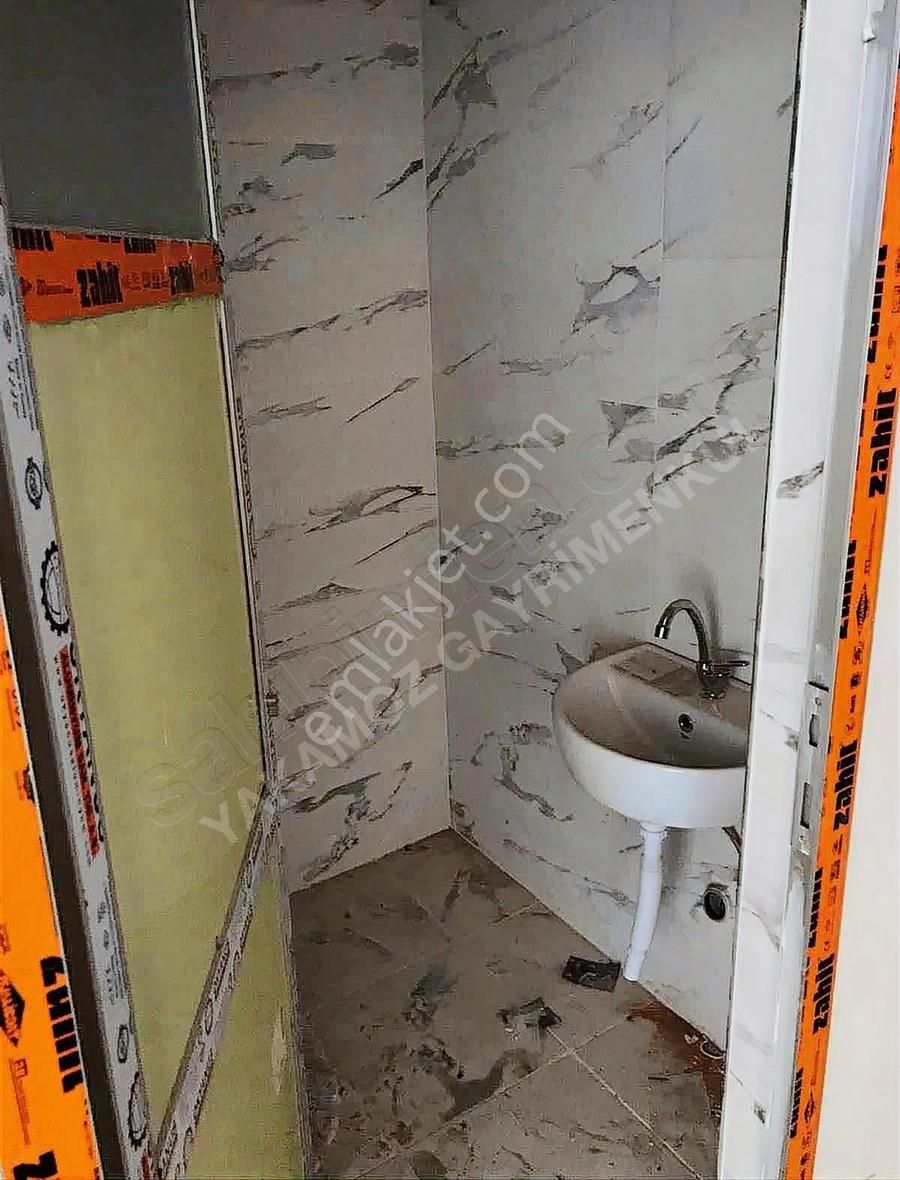 Yakamoz Gayrimenkulden Kılavuz 700 M2 Dükkan