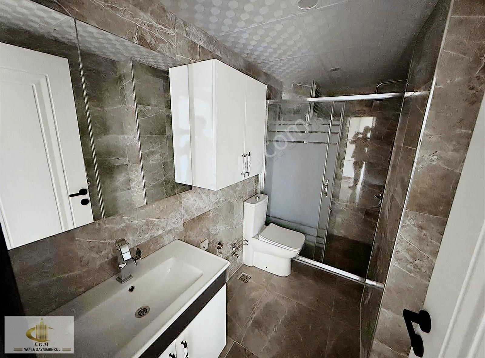 Çorlunun Emlaklarda 1+1 Sıfır Daire Çift Balkon Yol Cephe
