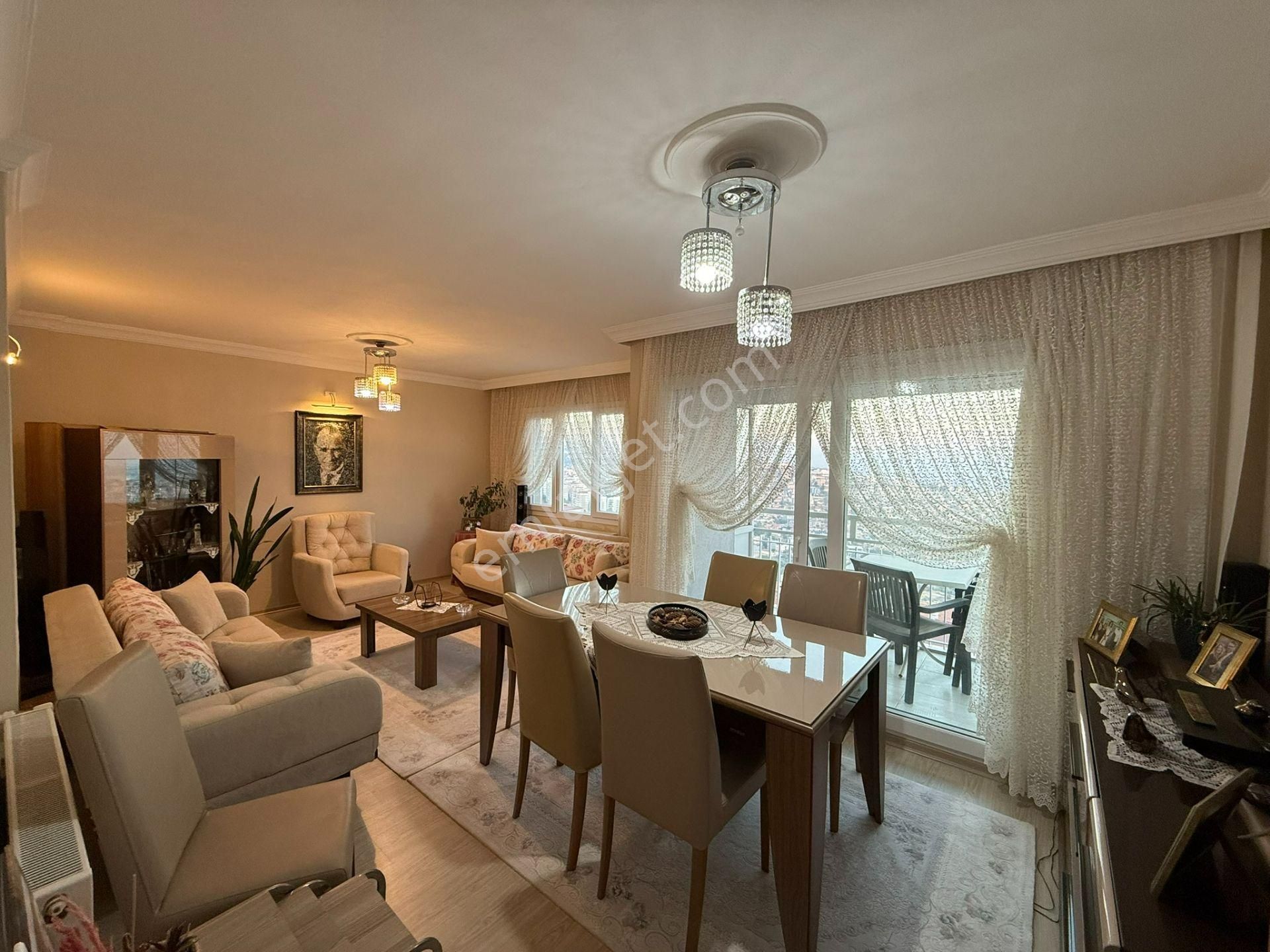 Çiğli Egekent'te Satılık 3+1 Full Tadilatlı Daire