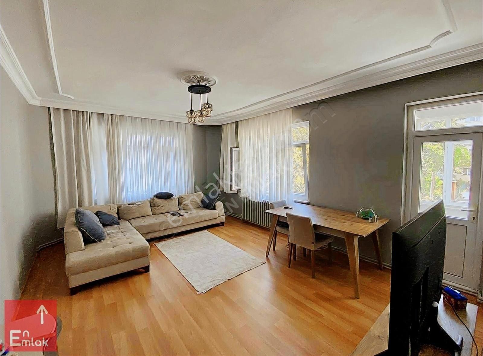 Sarmaşıklı Sitesinde 3+1, Önü Açık Geniş Daire
