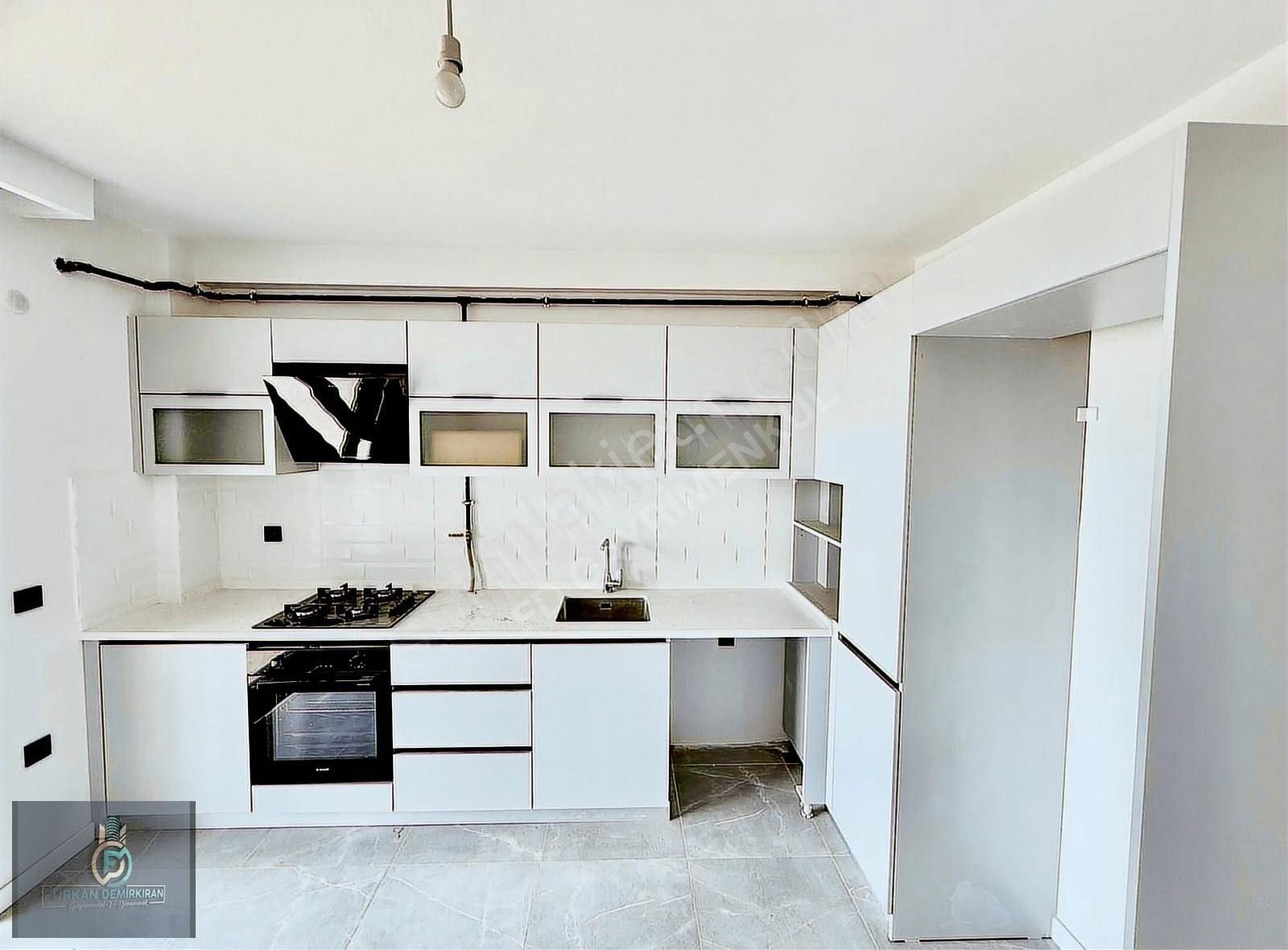 Kurtuluşta Önü Kapanmayacak Net:144 Metrekare 3.5+1 Sıfır Daire