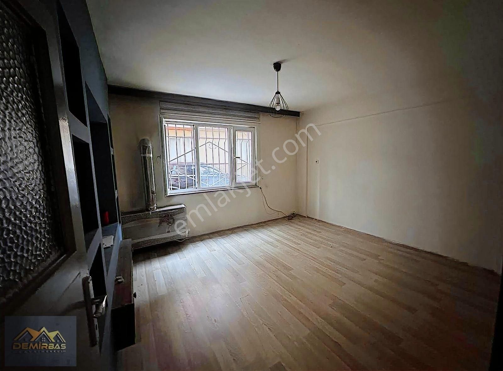Demirbaş Gayrimenkulden Soğanlıda Kiralık 2+1 Daire