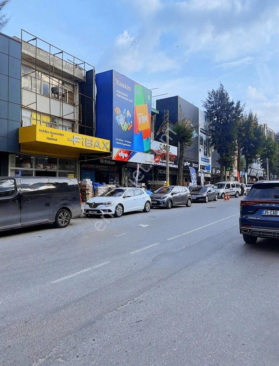 Gıda Çarşısı'nda Ana Cadde Üzerinde Satılık Komple Bina