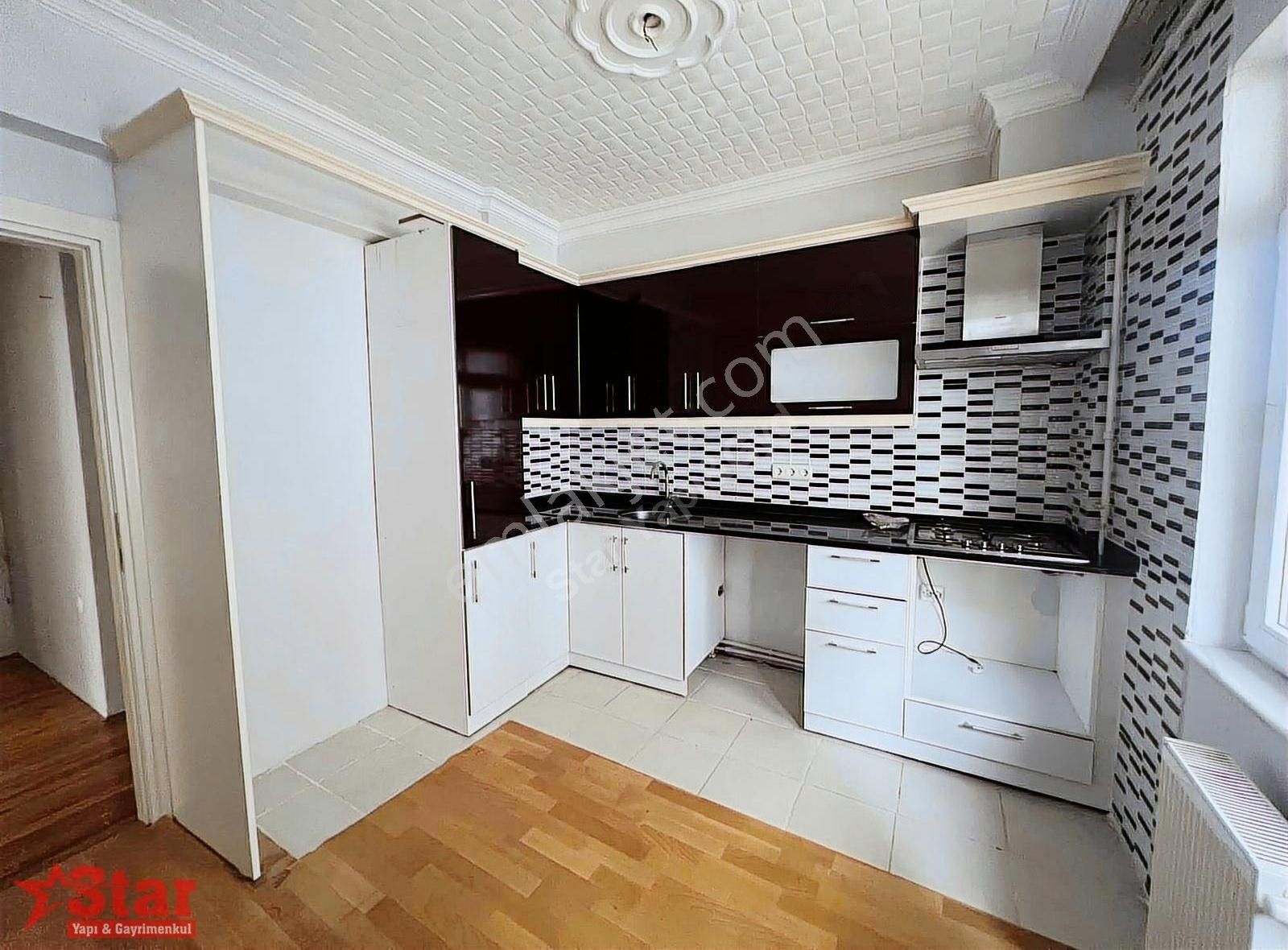 Star Yapı&gayrimenkul 3+1 Ömürevlerinde Masrafsız Kiralık Daire
