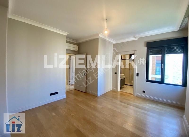 Şaşkınbakkal Sahil Tarafında Balkon Deniz Manzaralı 135m2. 3+1 - Görsel 17