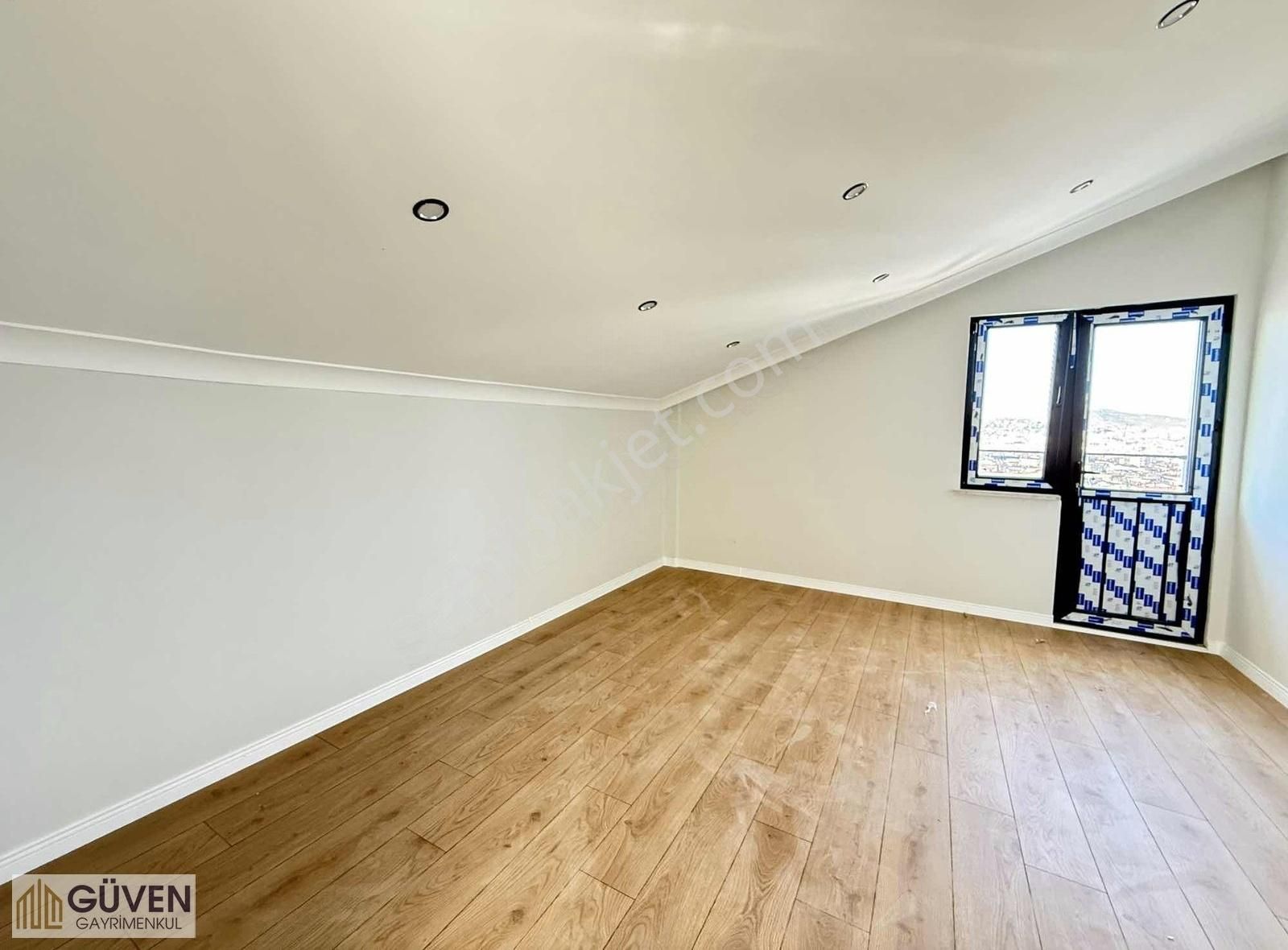 Aşık Veysel Cad Dibinde 4+1 Yerden Isıt. Lüks Çatı Dublexi - Görsel 16