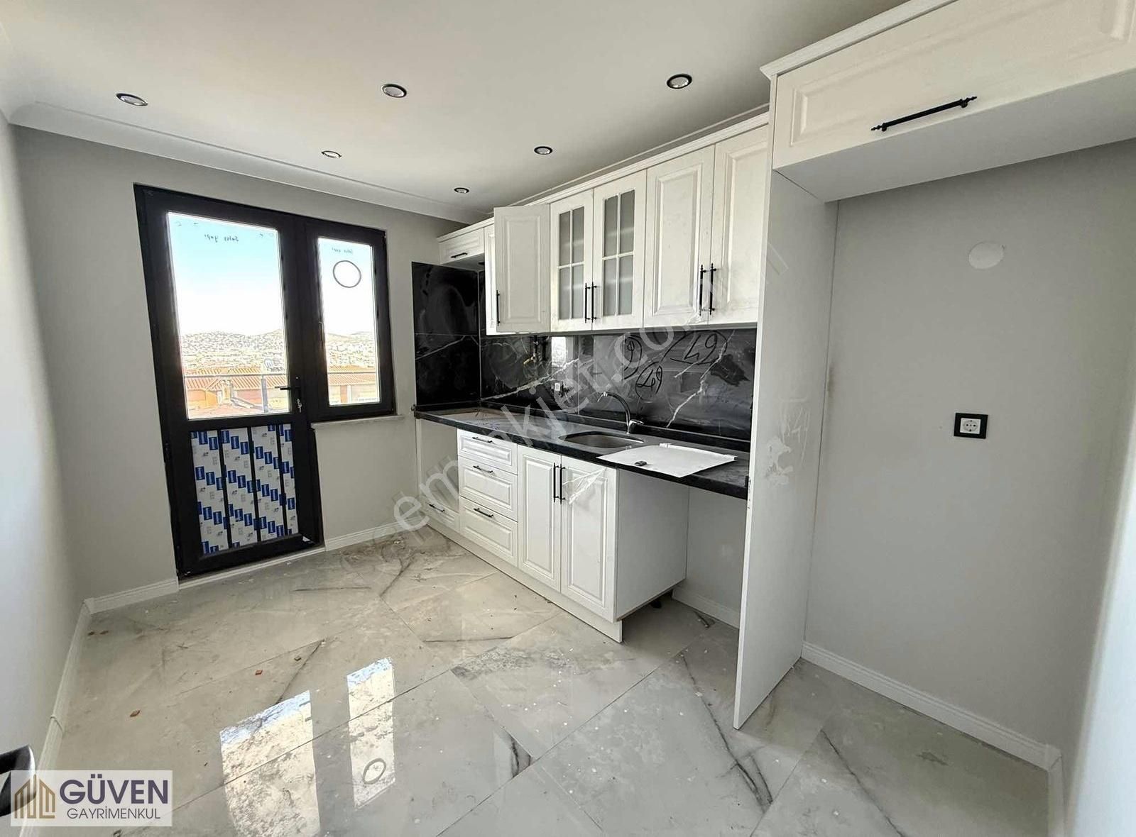 Aşık Veysel Cad Dibinde 4+1 Yerden Isıt. Lüks Çatı Dublexi