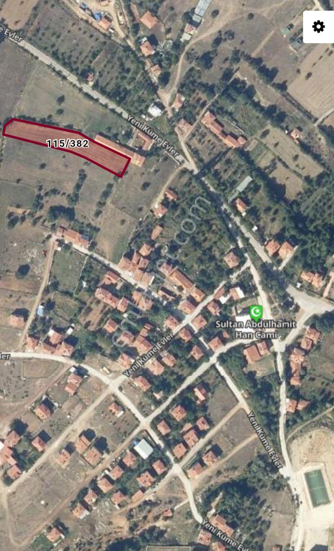 Yatırımlık Düşünenler İçin Değerli Konumda Tarla - Görsel 6