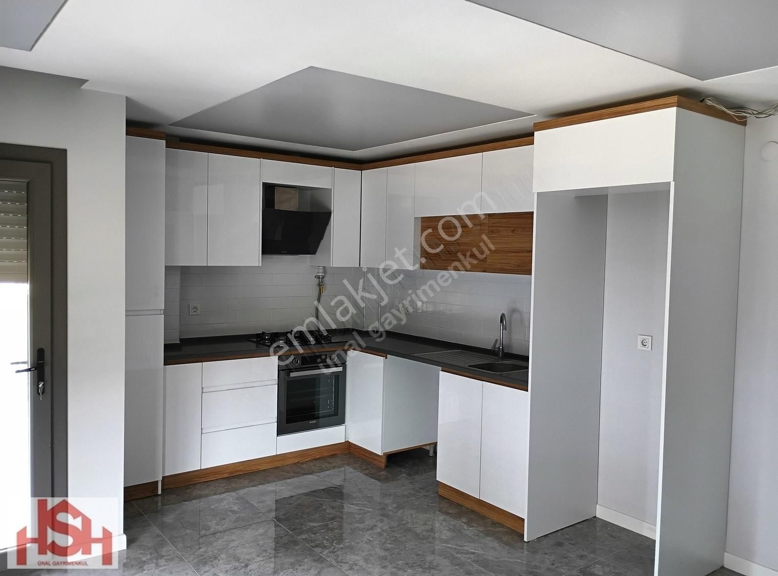 Kuvetli Mh Site İçerisinde 150 M2 3+1 Doğal Gazlı Kiralık Daire