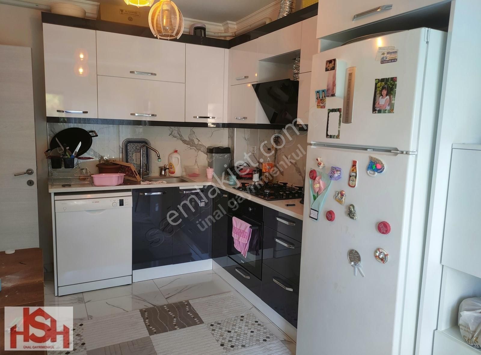 Hürriyet Mah. 2+1 Doğal Gaz Klimalı Ful Eşyalı Kiralık Daire
