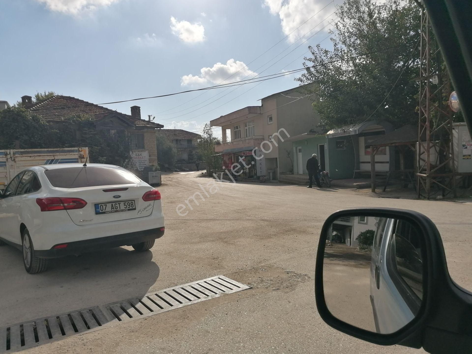 Satılık Denize 5 Dk (araç İle) Mesafede Köy İçi Taş Ev + Arsa - Görsel 4