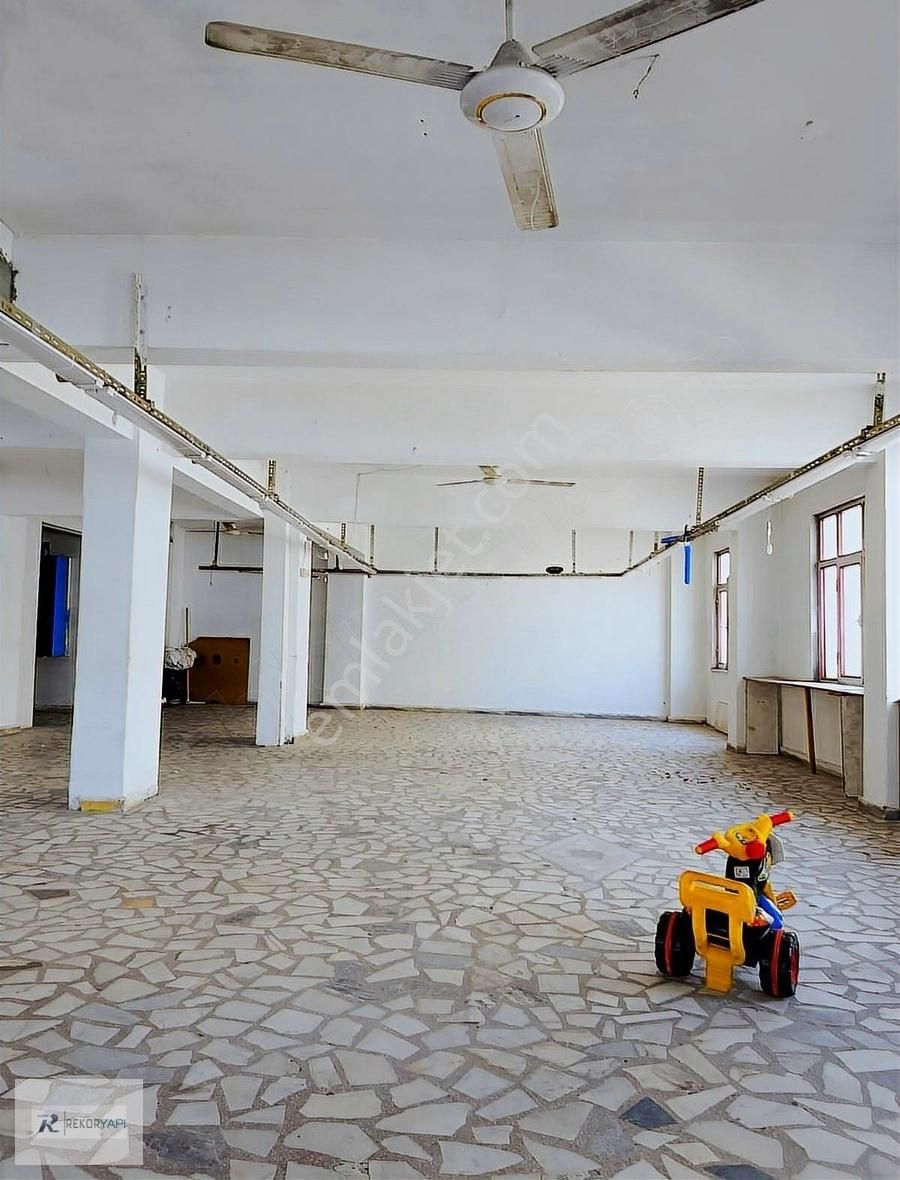 İslambey Mah. 'de 1. Katta Sanayi Elektriği Mevcut