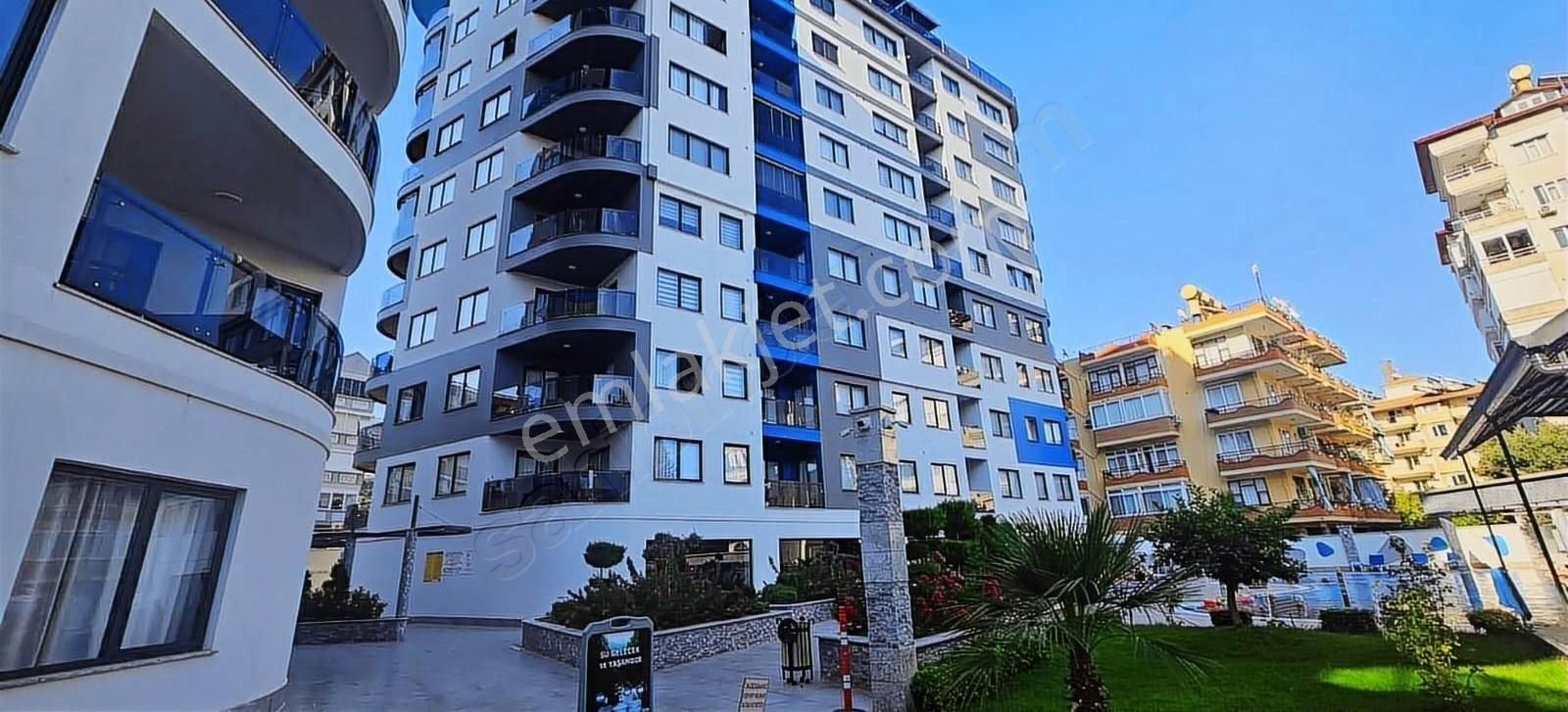 Konak Twin Towersda Eşyalı 1+1 Kiralık Daire