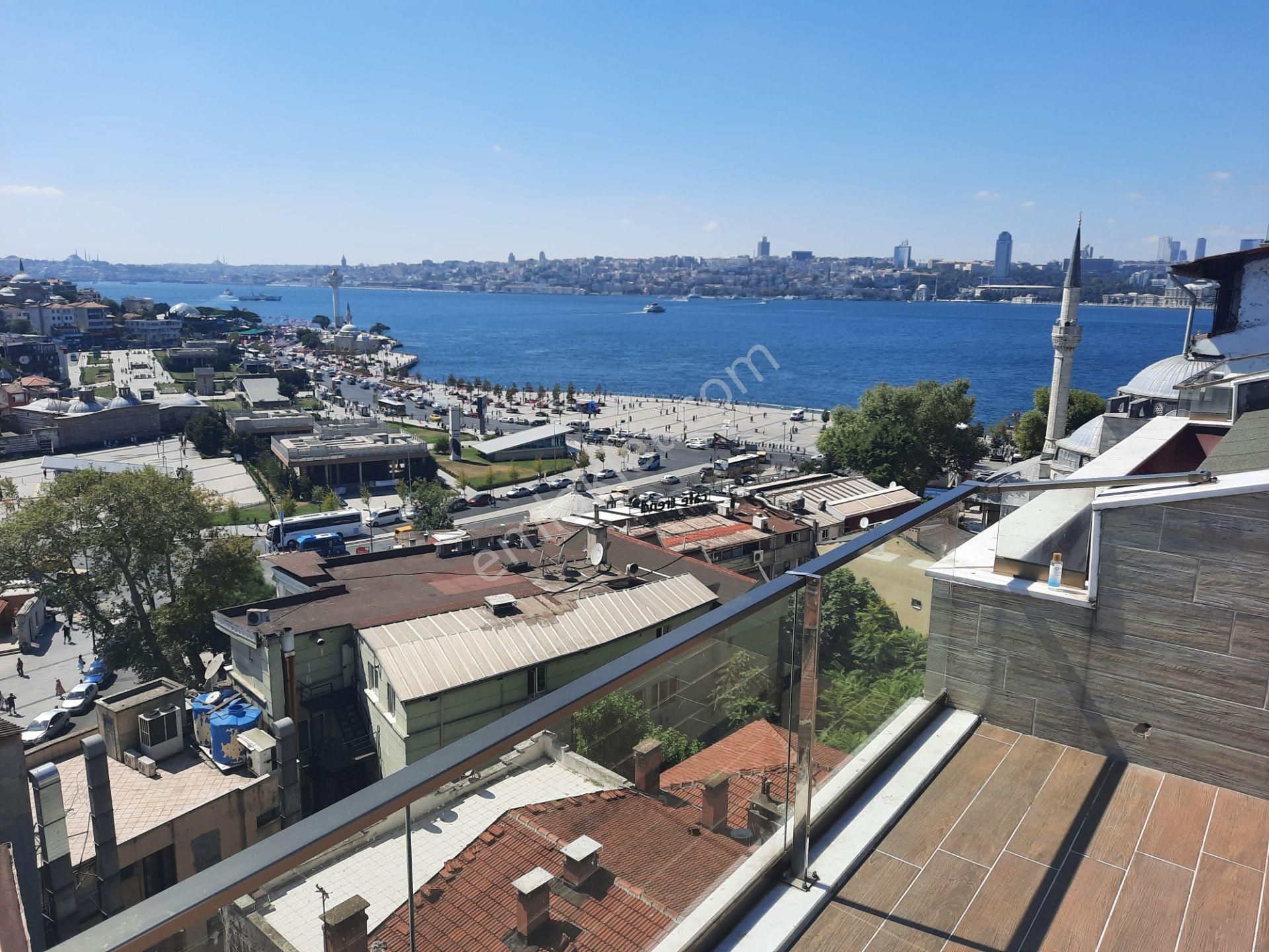 Deluxe 26 ' Dan Deniz Manzaralı Teraslı Geniş 3+1 180 M2 Dublex