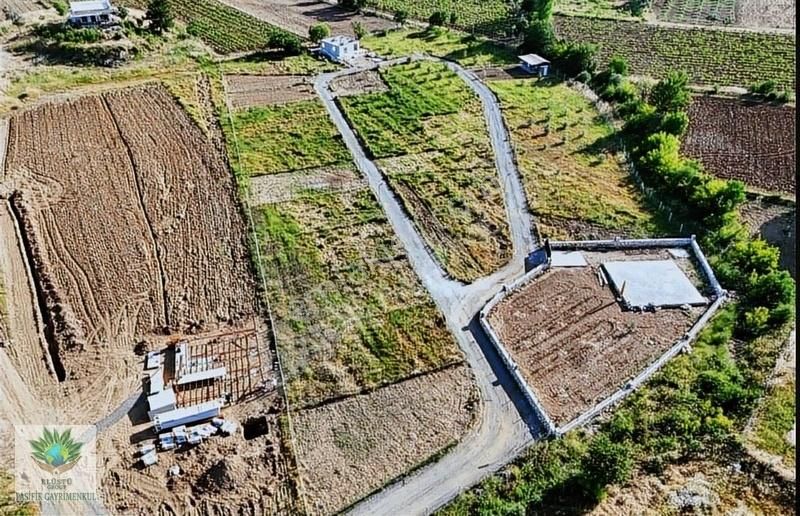 Pasifikten Menderes Yeniköyde 260 M² Harika Bahçe
