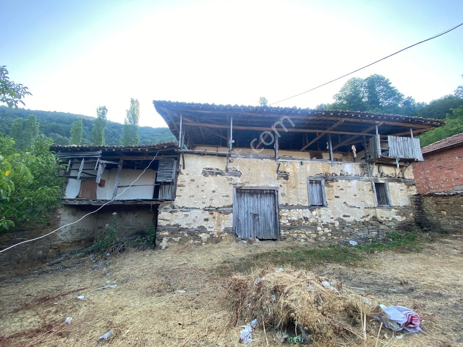 Antika Gayrimemkul'den Gölcük'de Satılık Müstakil Ev - Görsel 14
