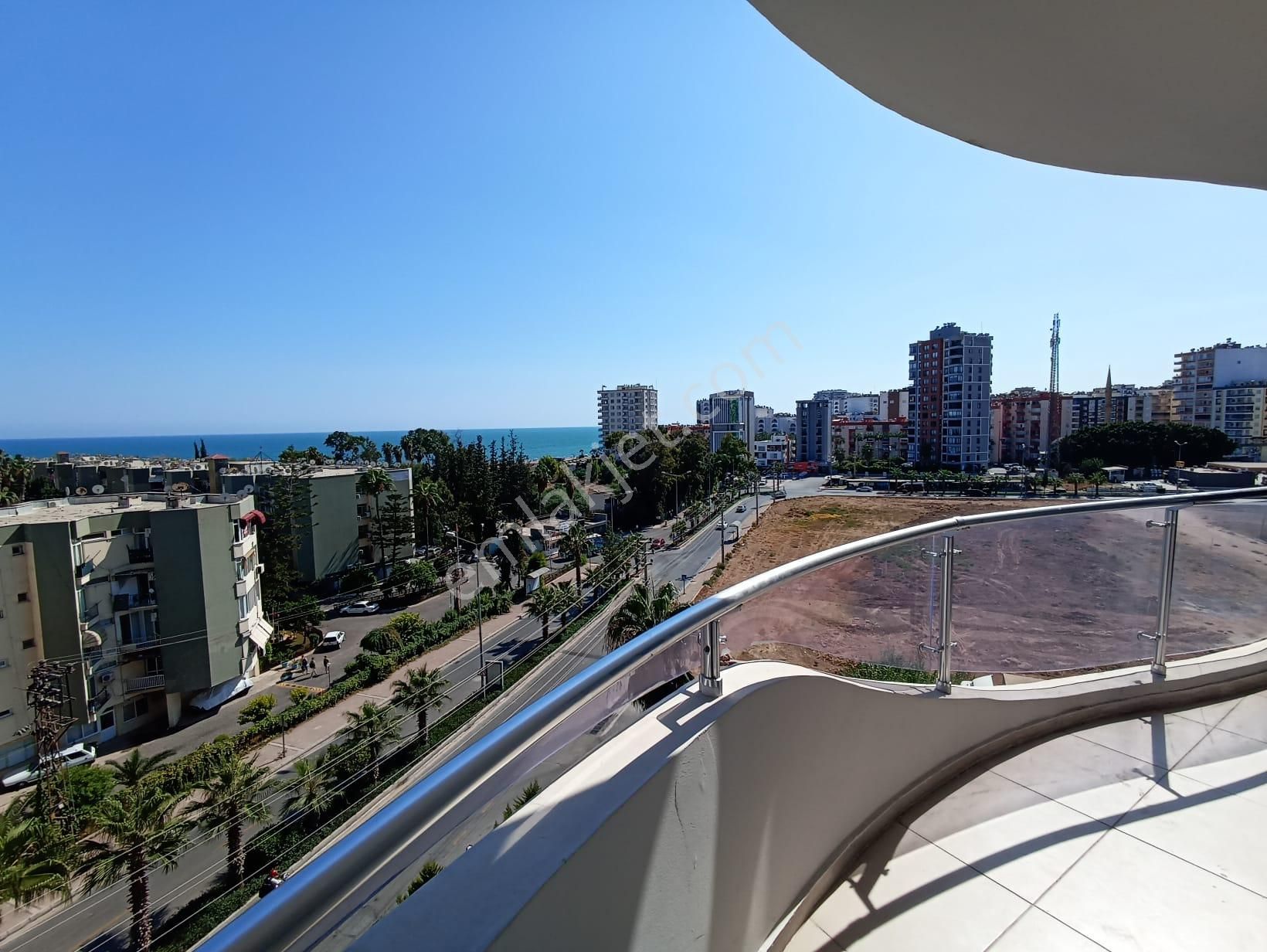 Rw Budur'dan Deniz Manzaralı Yüzme Havuzlu Geniş Lüks 4+1 Daire