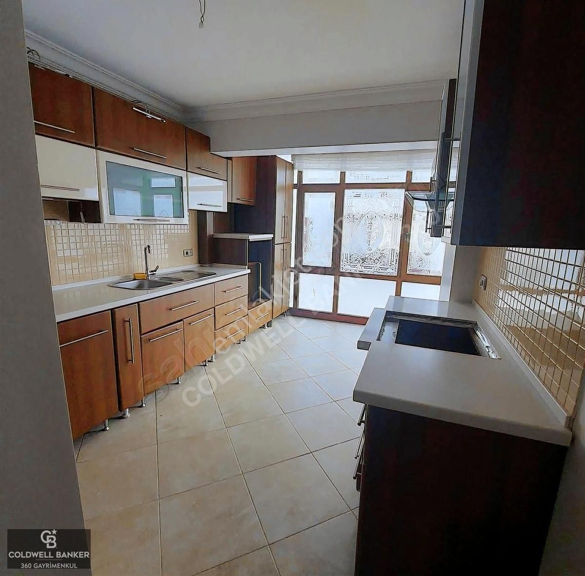 Karşıyaka, Nergis Mahallesinde 3 + 1 Kiralık Daire - Görsel 3