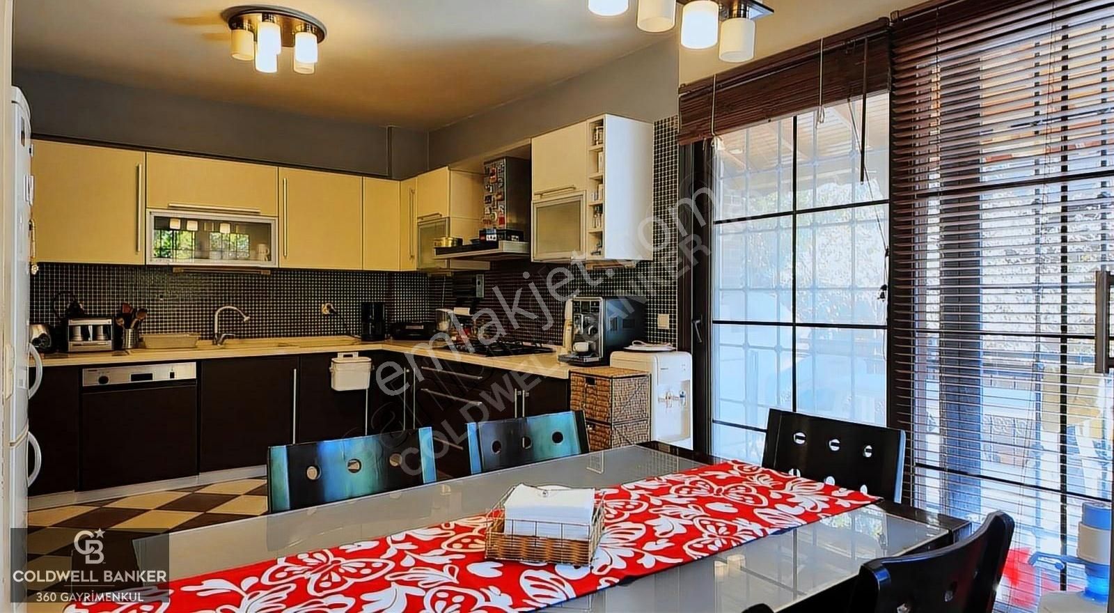 Forum Bornova'ya Yürüme Mesafesinde 4+1 Tripleks Müstakil Villa - Görsel 17