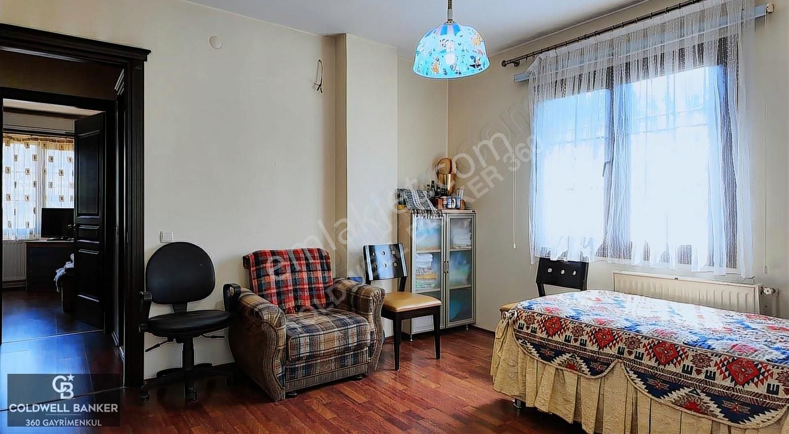 Forum Bornova'ya Yürüme Mesafesinde 4+1 Tripleks Müstakil Villa - Görsel 12