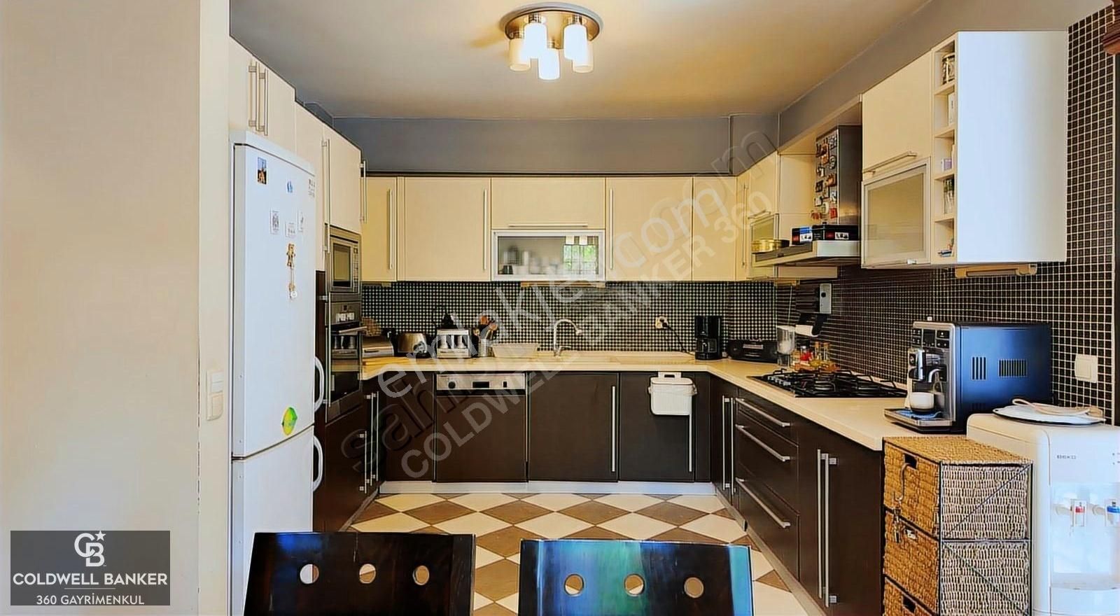 Forum Bornova'ya Yürüme Mesafesinde 4+1 Tripleks Müstakil Villa - Görsel 9