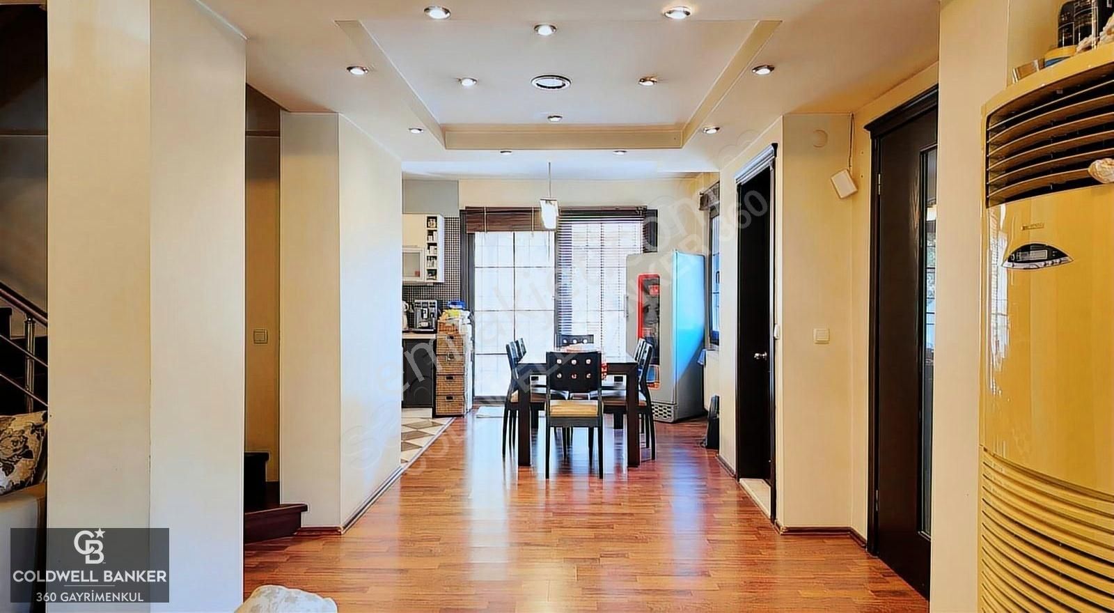 Forum Bornova'ya Yürüme Mesafesinde 4+1 Tripleks Müstakil Villa - Görsel 20