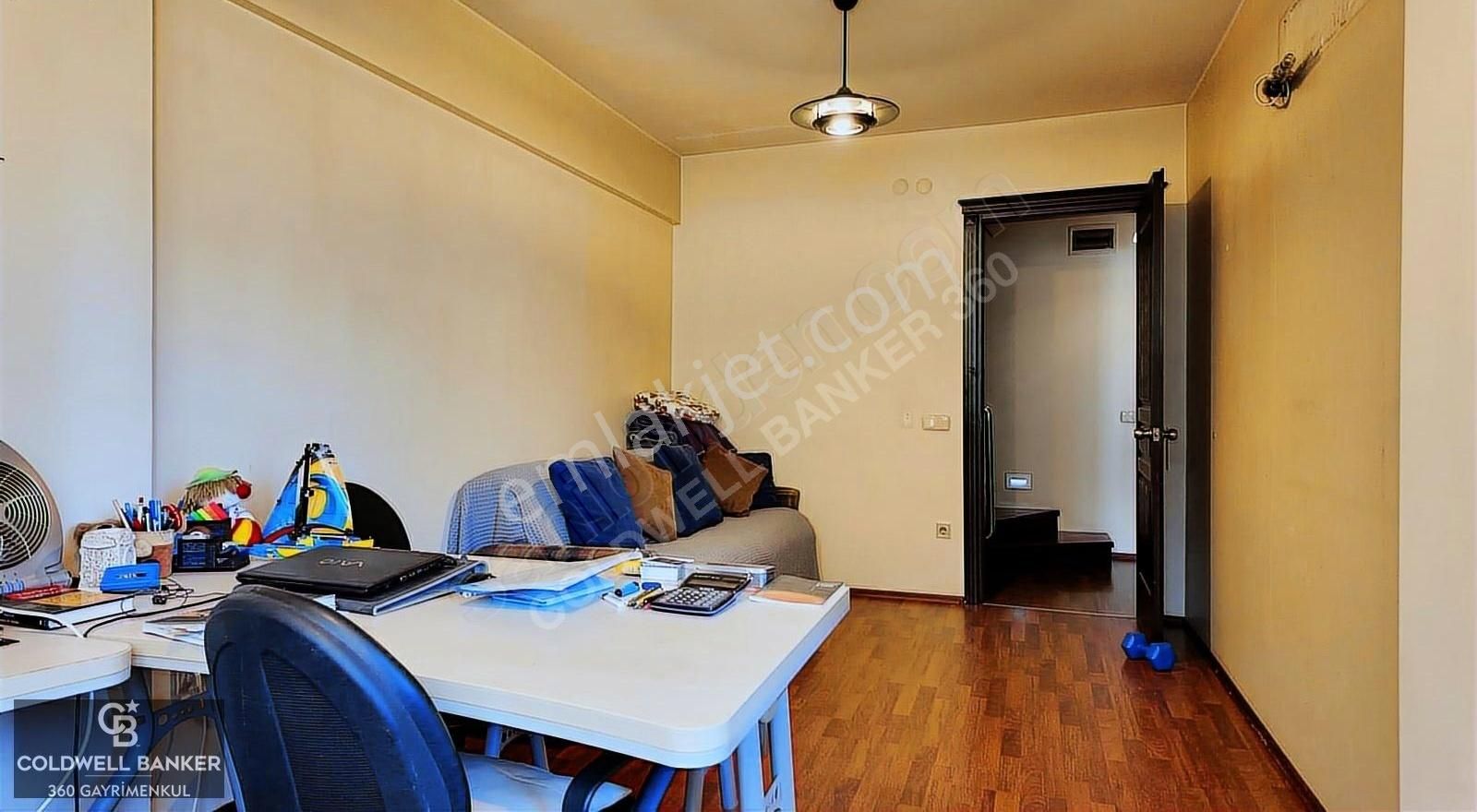 Forum Bornova'ya Yürüme Mesafesinde 4+1 Tripleks Müstakil Villa - Görsel 11