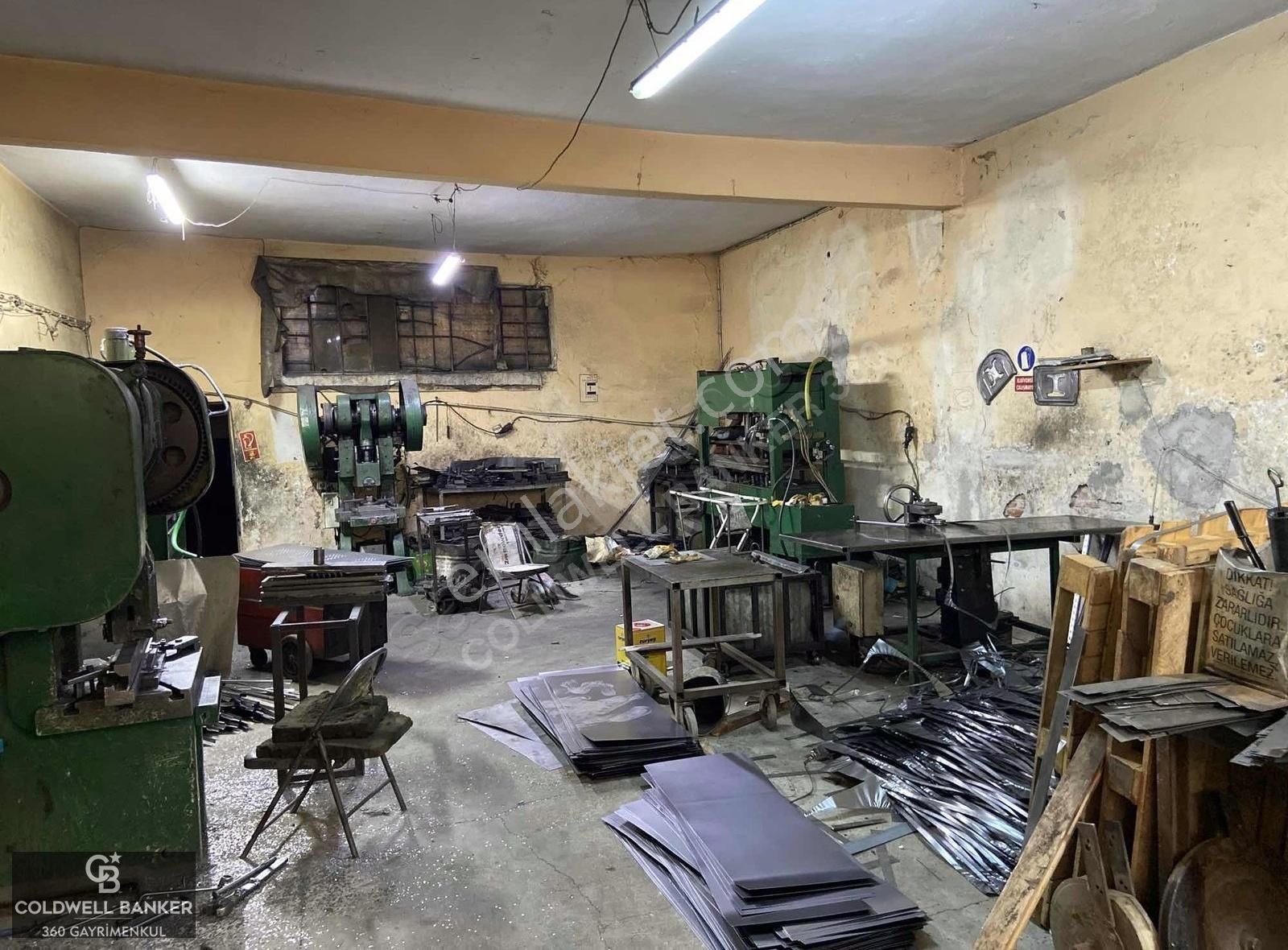 Cb360- Karabağlar 1.750m2 Kapalı Komple Bina İmalathane - Görsel 24