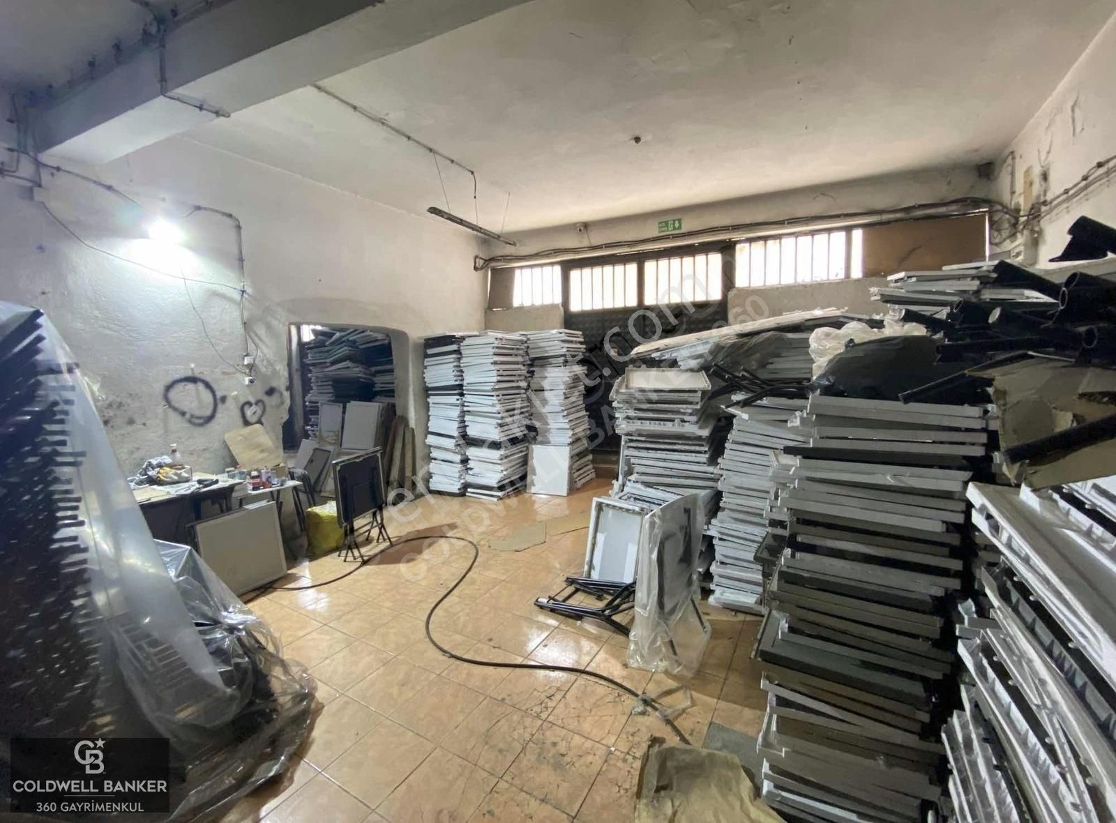 Cb360- Karabağlar 1.750m2 Kapalı Komple Bina İmalathane - Görsel 25