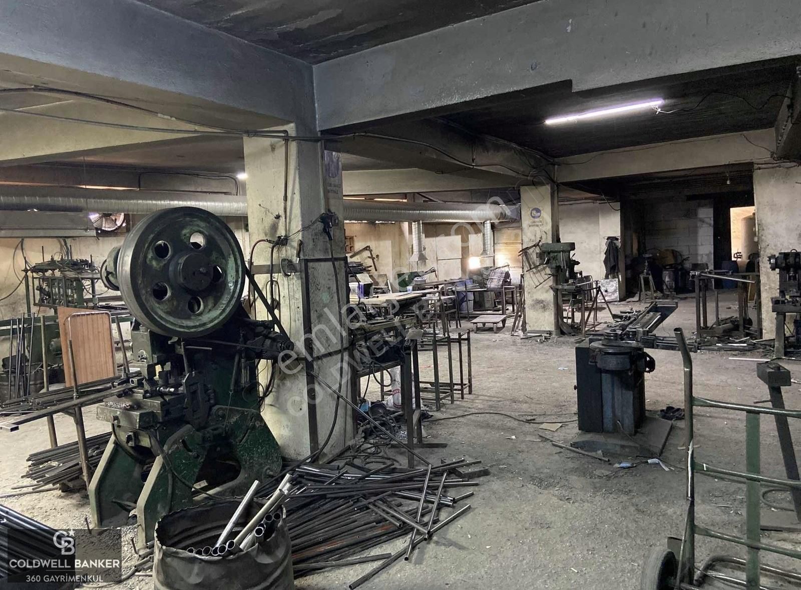 Cb360- Karabağlar 1.750m2 Kapalı Komple Bina İmalathane - Görsel 14