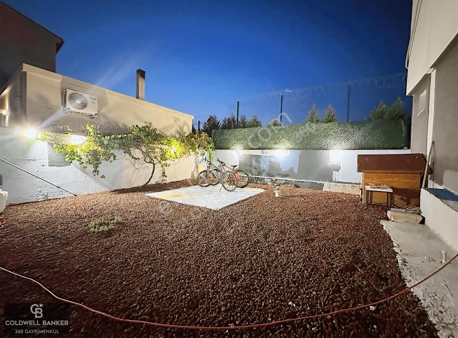 Urla Kalabak'ta 550m2 Doğayla İç İçe Full Eşyalı Villa - Görsel 24